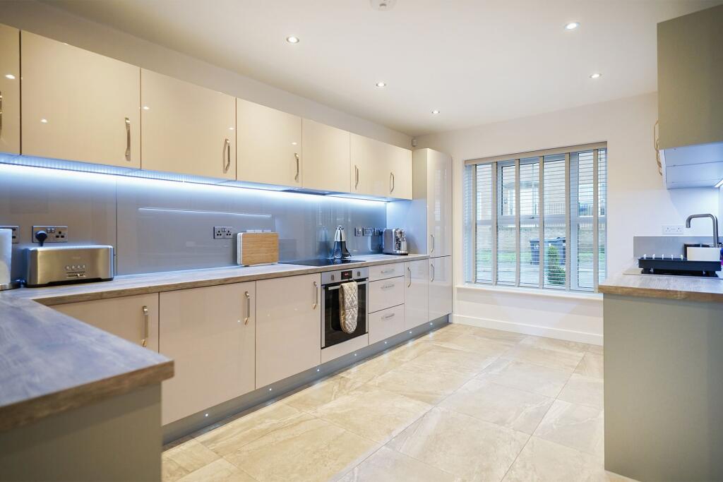 House in North East Derbyshire, Eckington - View 4