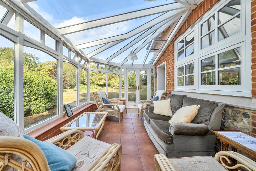 House in Croydon - View 5
