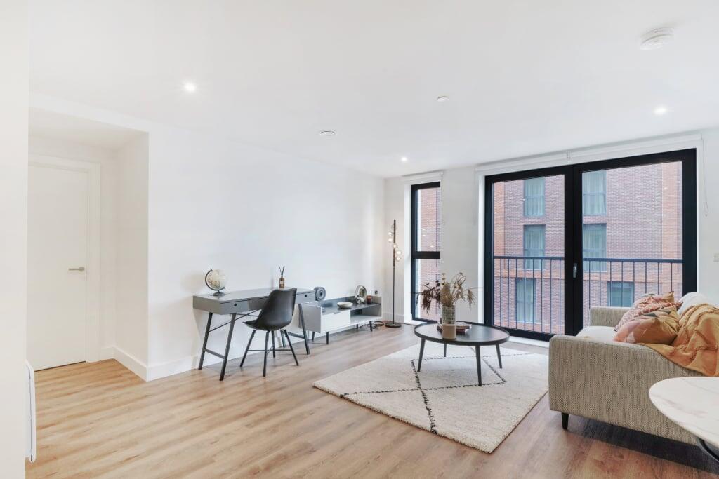 Apartment in Slough - View 5