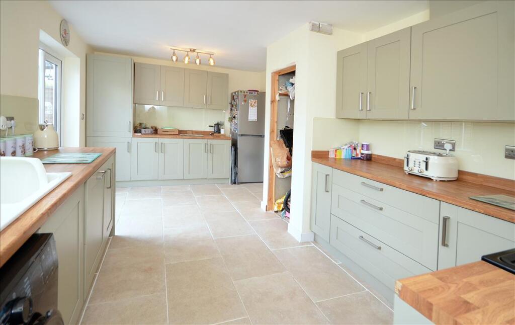 Northfield Avenue, Ringstead, Northamptonshire, NN14 - View 2