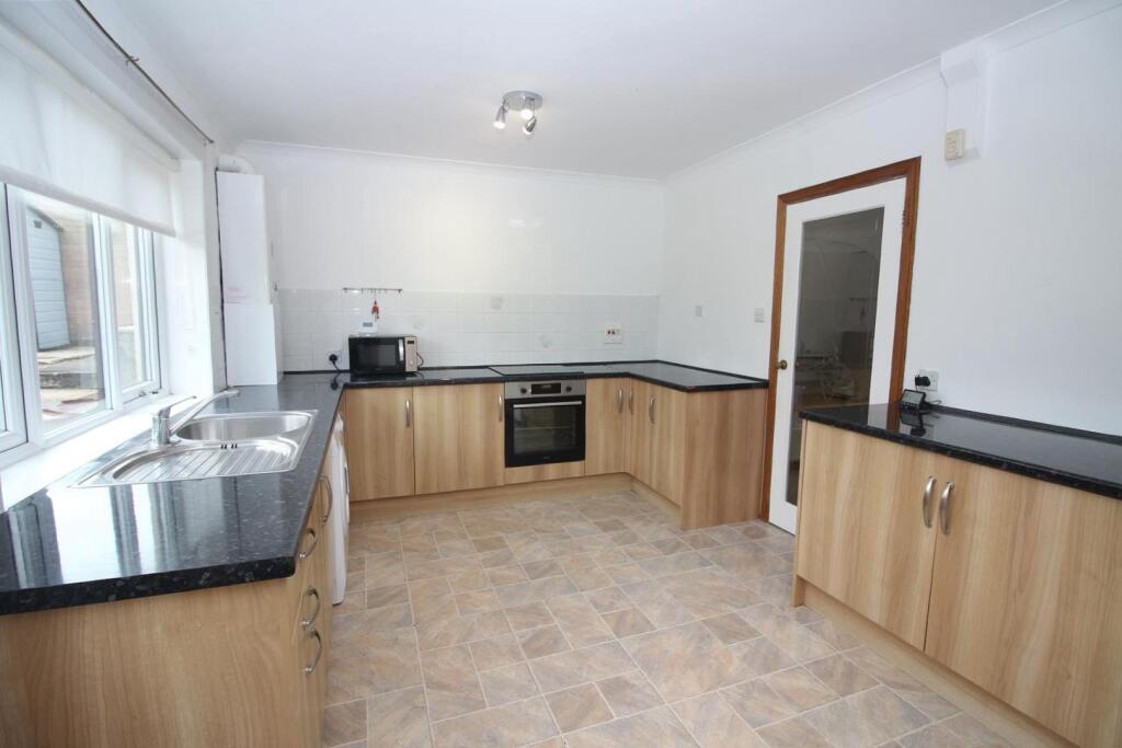 House in Port Glasgow, Slaemuir - View 4