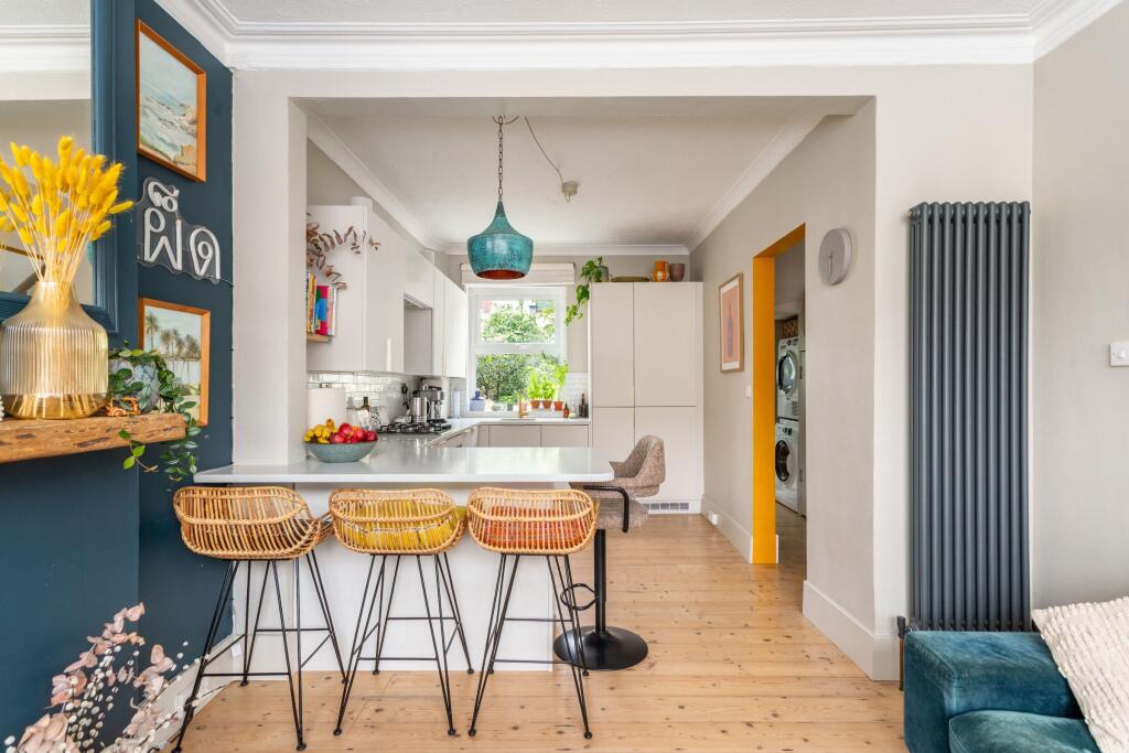 Apartment in Brighton, Queen's Park - View 3