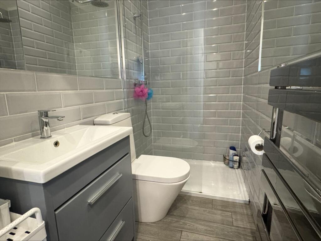 House in Normanton, Woodhouse - More
