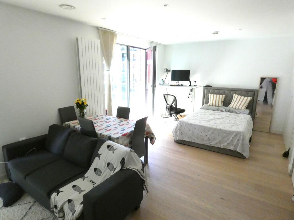 Apartment in London - View 5