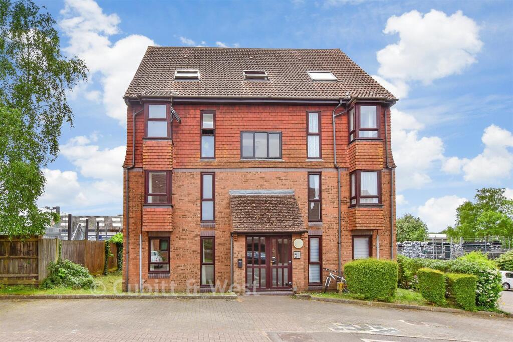 Main image of property: Meon Close, Petersfield, Hampshire