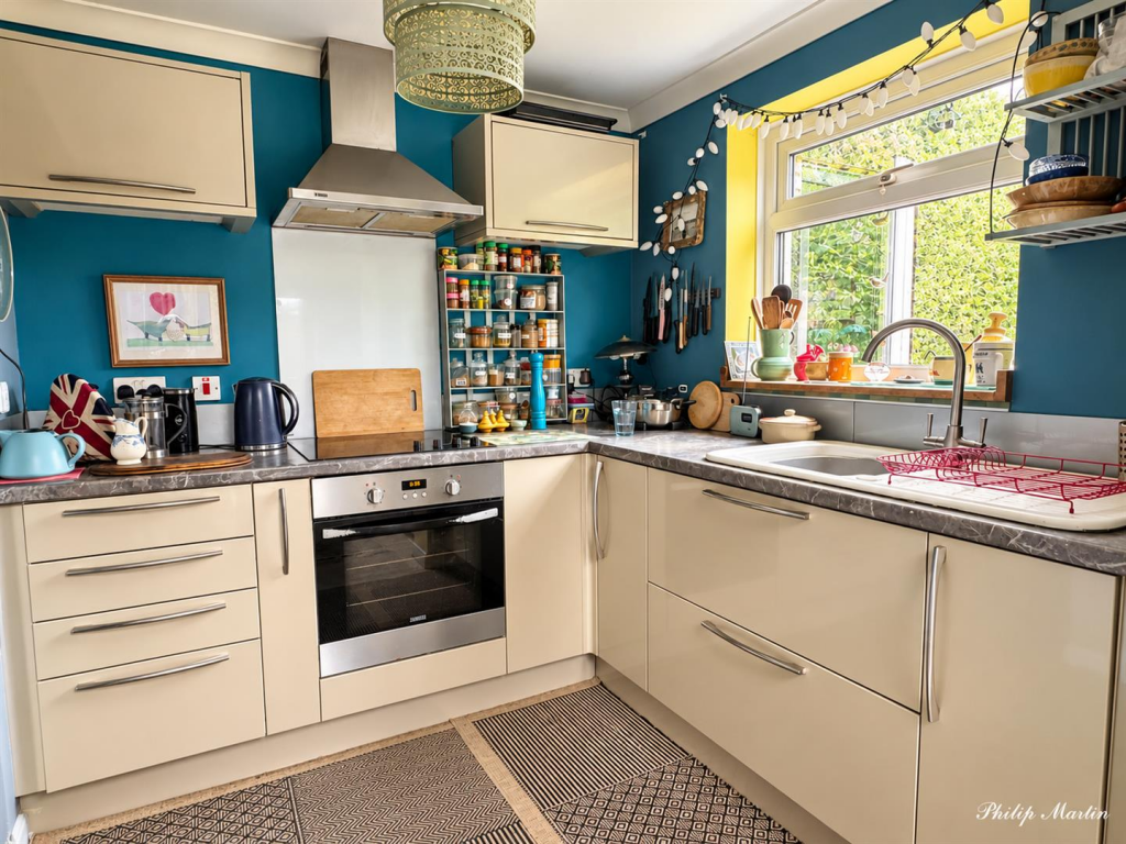 House in Truro - View 5