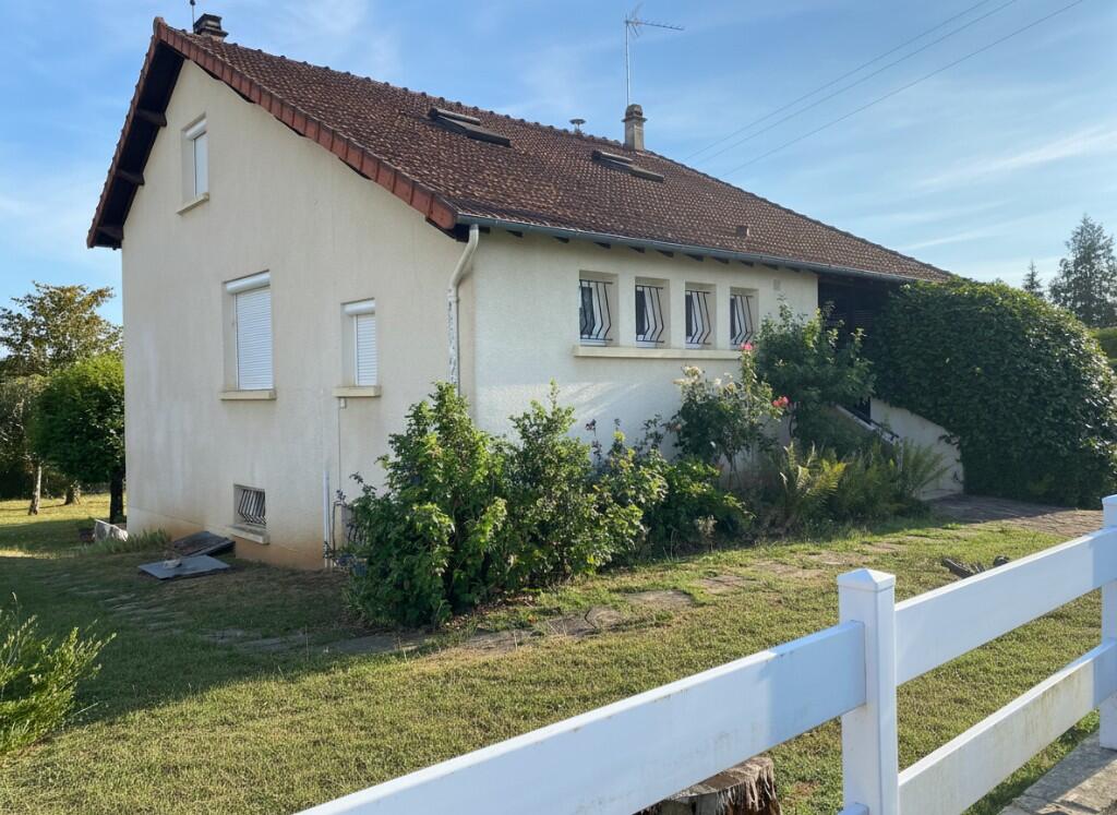 Main image of property: Châteauneuf-la-Forêt, Haute-Vienne, Limousin