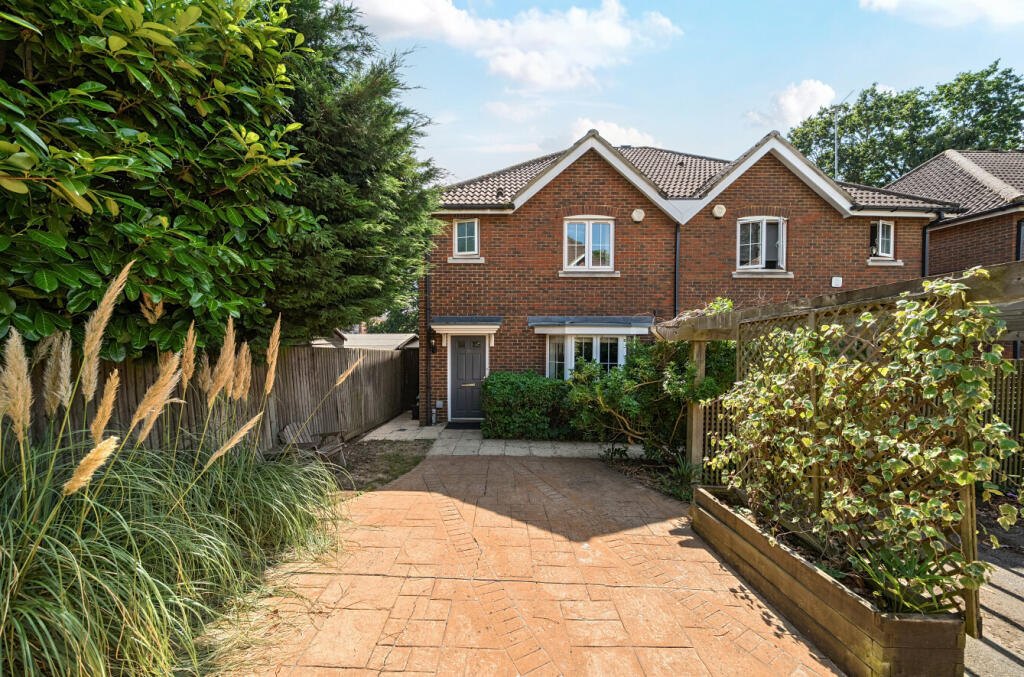 Main image of property: Vinson Close, Orpington, BR6