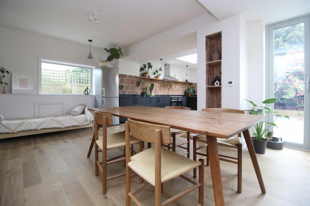 House in New Forest, Old Milton, New Milton - View 4