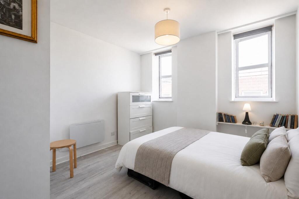 Apartment in London - View 5