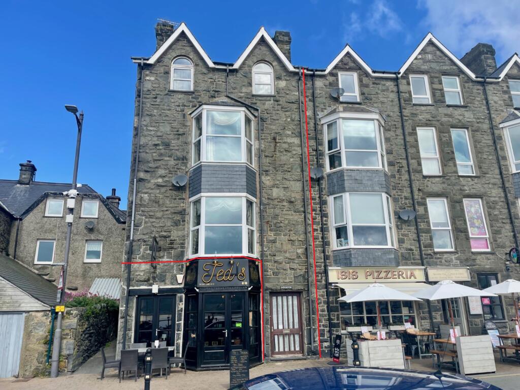4-bed terraced on Minafon, The Quay, Barmouth, LL42 1ET, £225,000