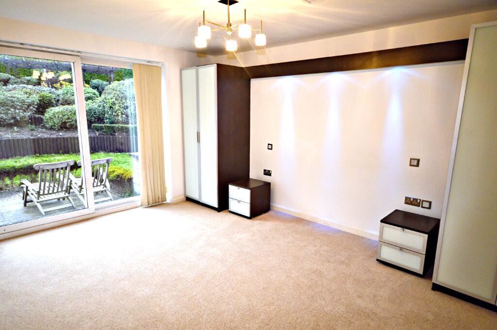 Southbourne Close to Beach photo 5