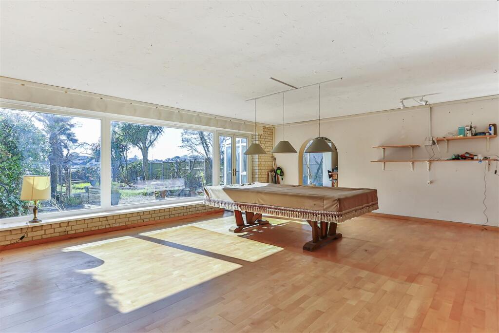 Additional image 6 of Sandbanks Road, Lilliput