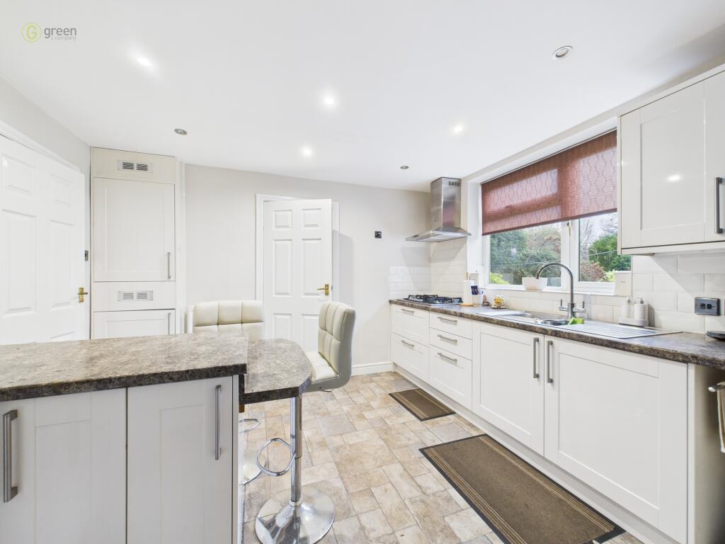 Eachelhurst Road, Walmley, Sutton Coldfield, B76 photo 5