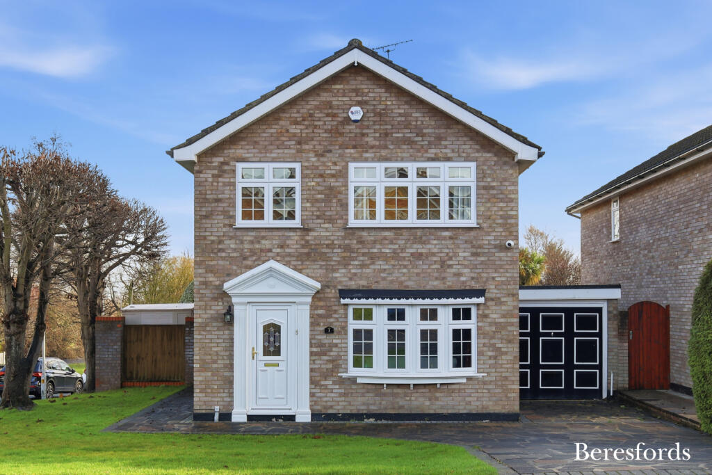 4-bed detached on Leaway, Billericay, CM12, £550,000