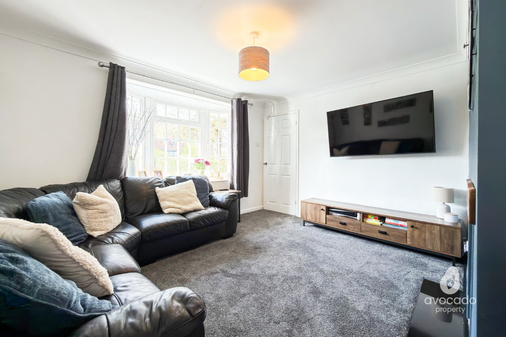 House in Bracknell - More