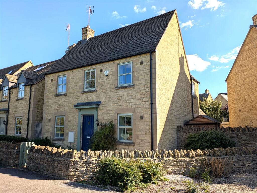 4-bed detached on 3, Stanway Green, Bourton-On-The-Water, Cheltenham, £495,000