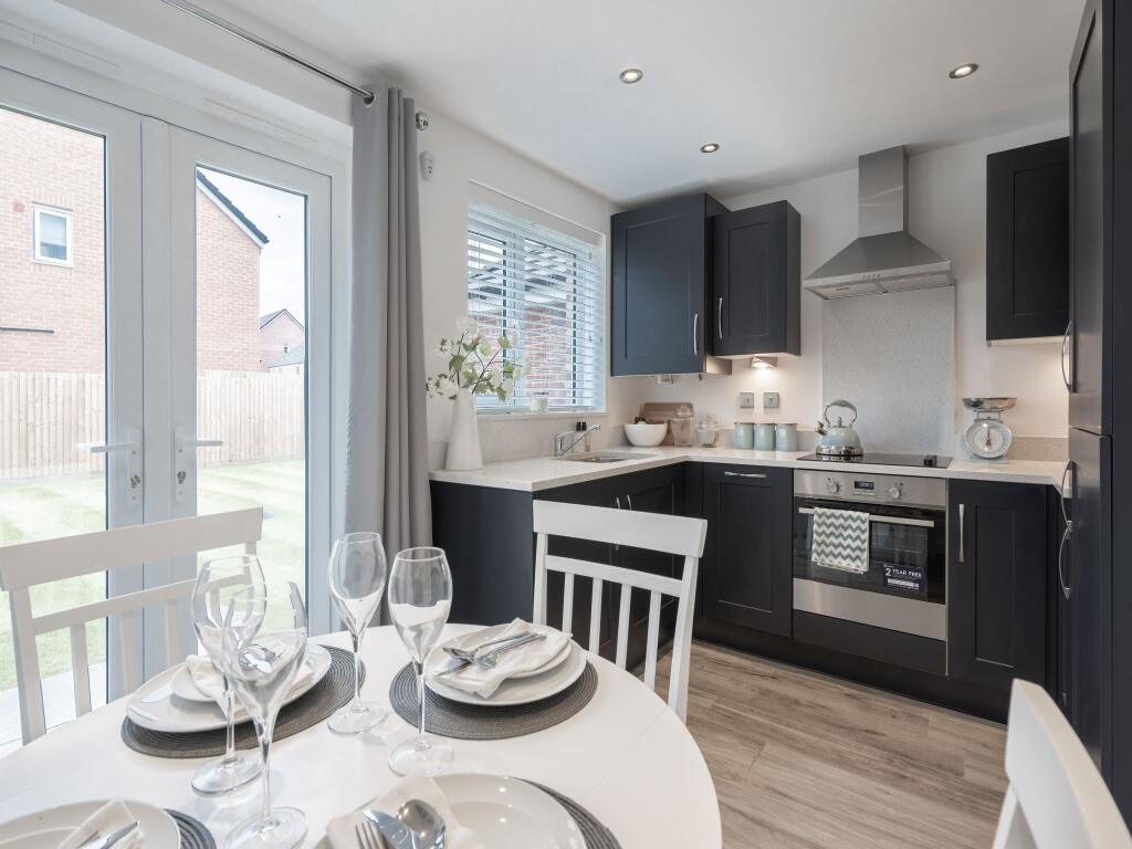 House in Mansfield, Nottinghamshire - View 4