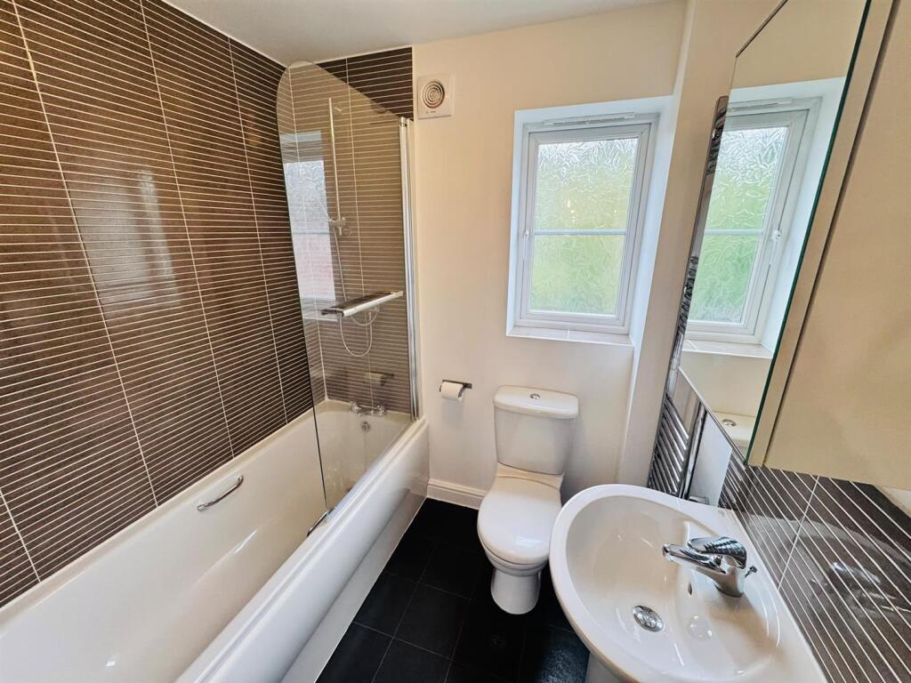 House in Stoke-on-Trent - View 5