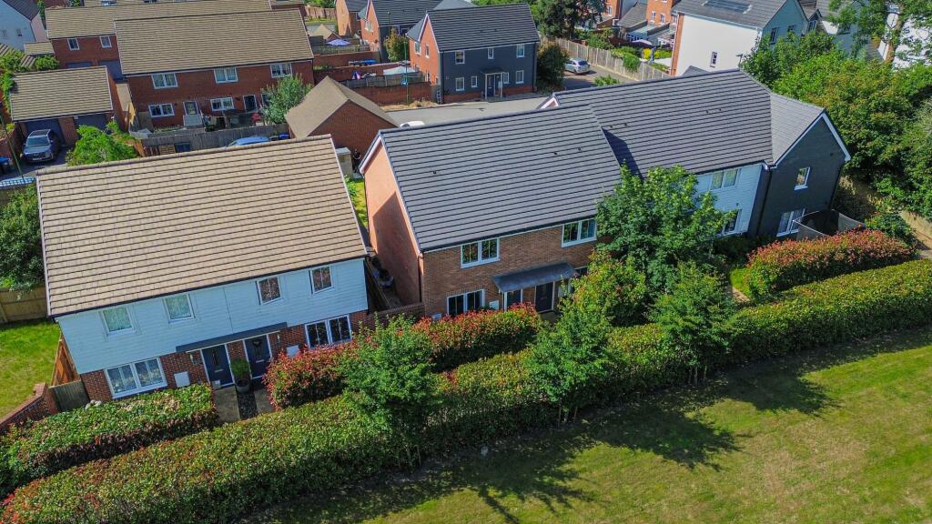2-bed semi-detached on Roddick Walk, Haywards Heath, RH16, £385,000