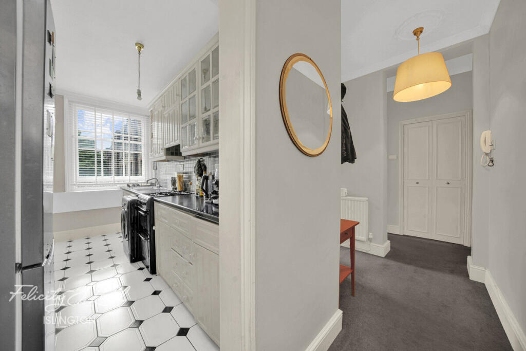 Main image of property: Thornhill Road, London N1