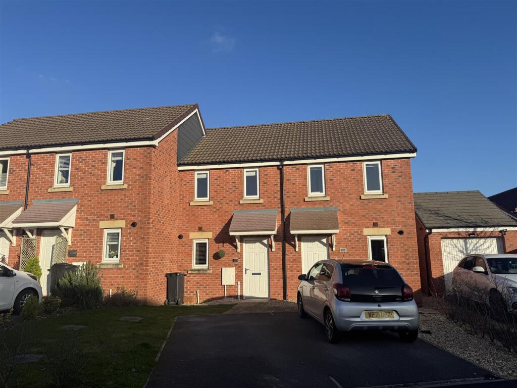 Main image of property: Hob Close, Monkton Heathfield, Taunton