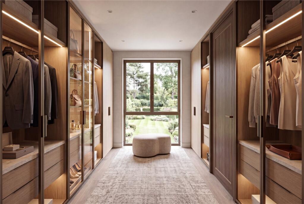 House in Gloucester - View 4