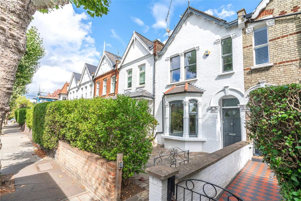 Main image of property: Park Road, London, N8