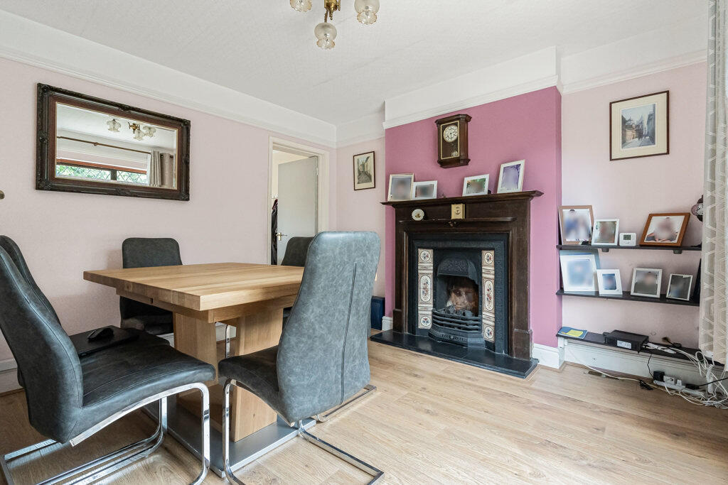 392 Cherry Hinton Road, Cambridge, Cambridgeshire, CB1 8BA - More