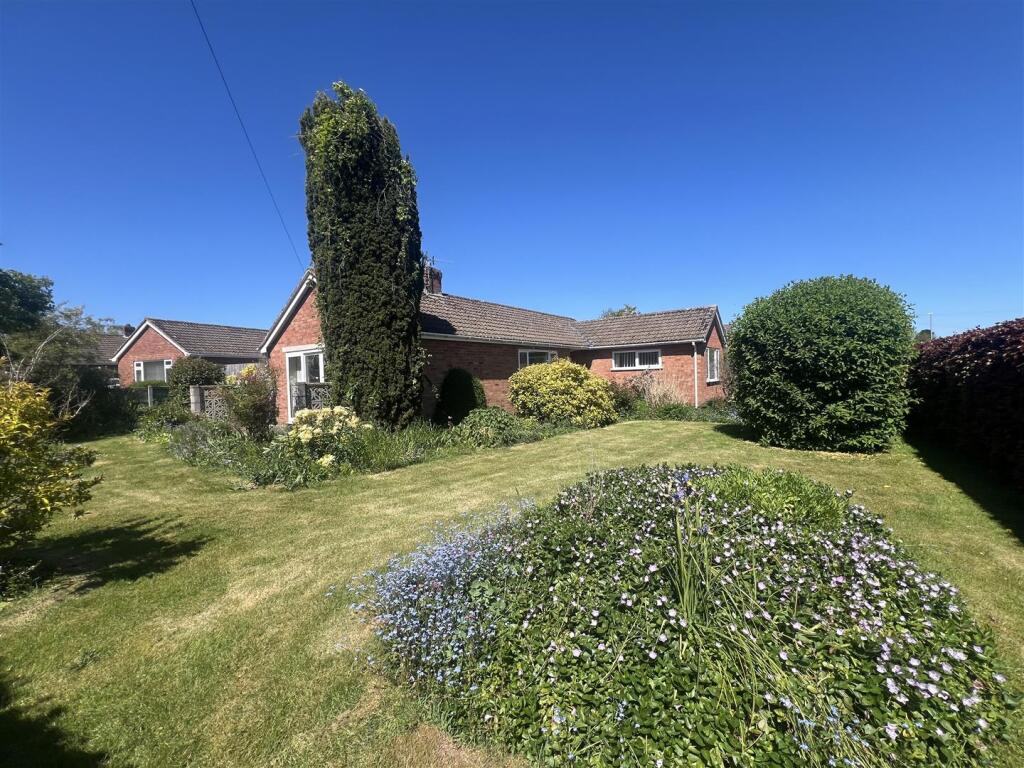 Main image of property: Oakfield Road, Malvern