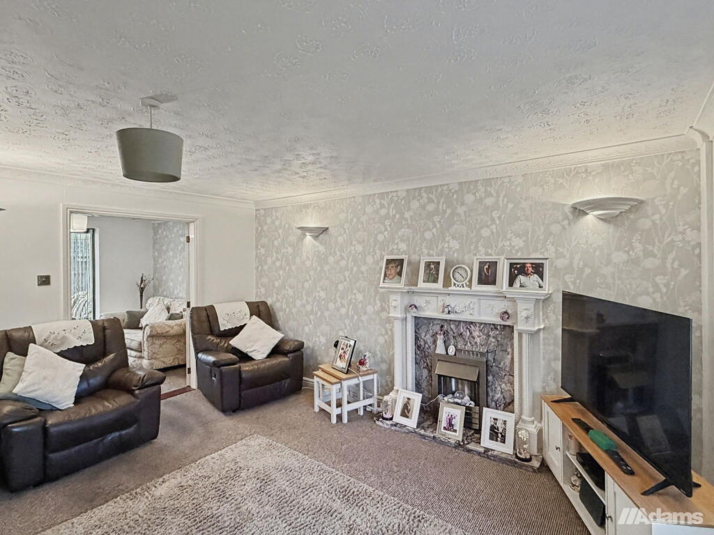 Balmoral Road, Farnworth photo 4