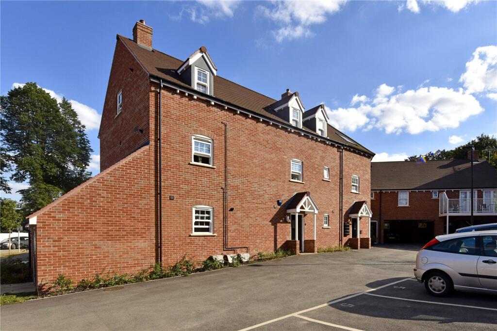 Main image of property: Quaker Court, Grange Road, Chalfont St Peter, Gerrards Cross, Buckinghamshire, SL9