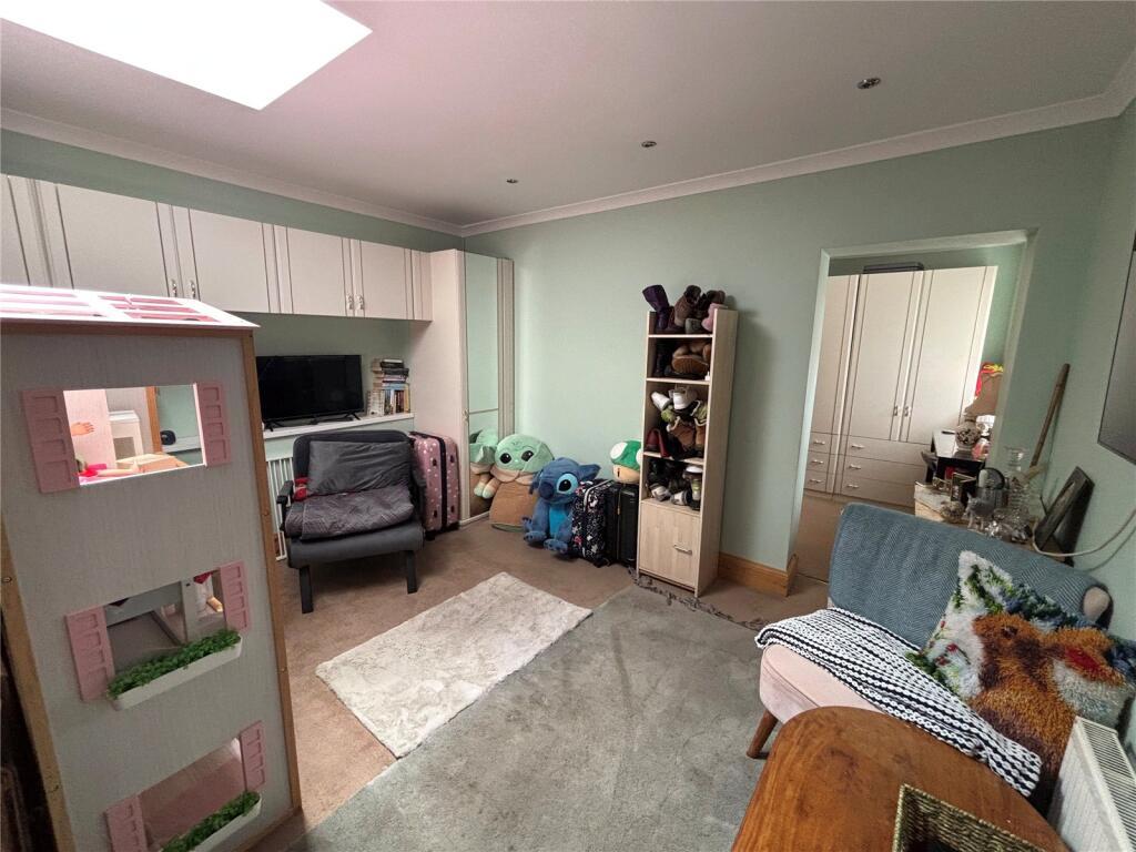 House in Fareham, Hampshire - View 5