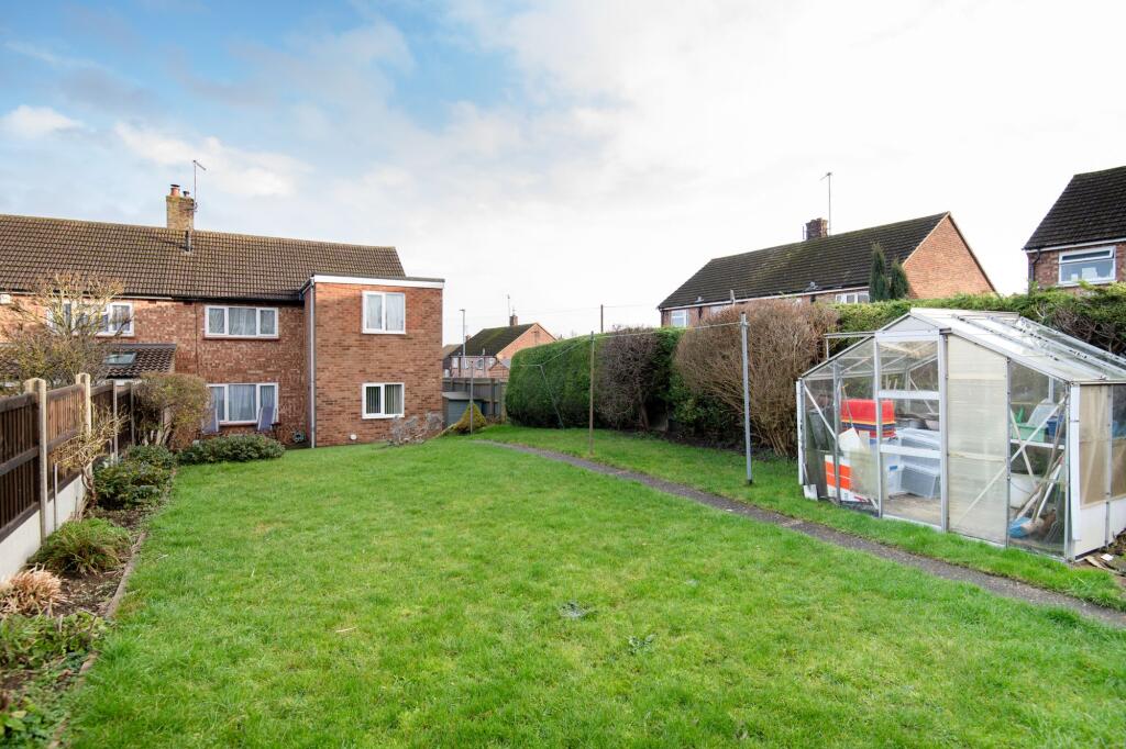 Windsor Road, Wellingborough, NN8 - More