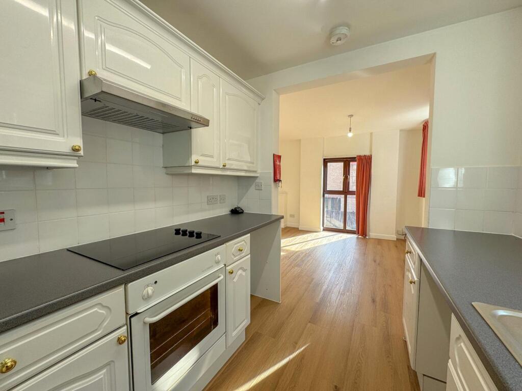 Apartment in Cambridge - View 5