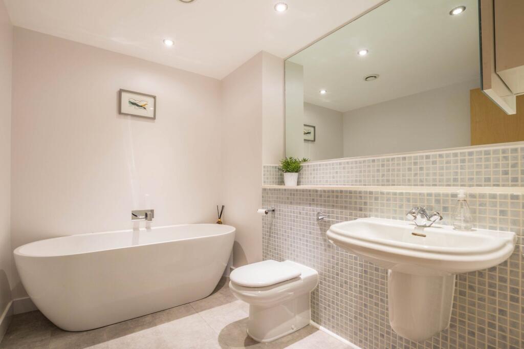 416 Sand Aire House, Kendal - View 5