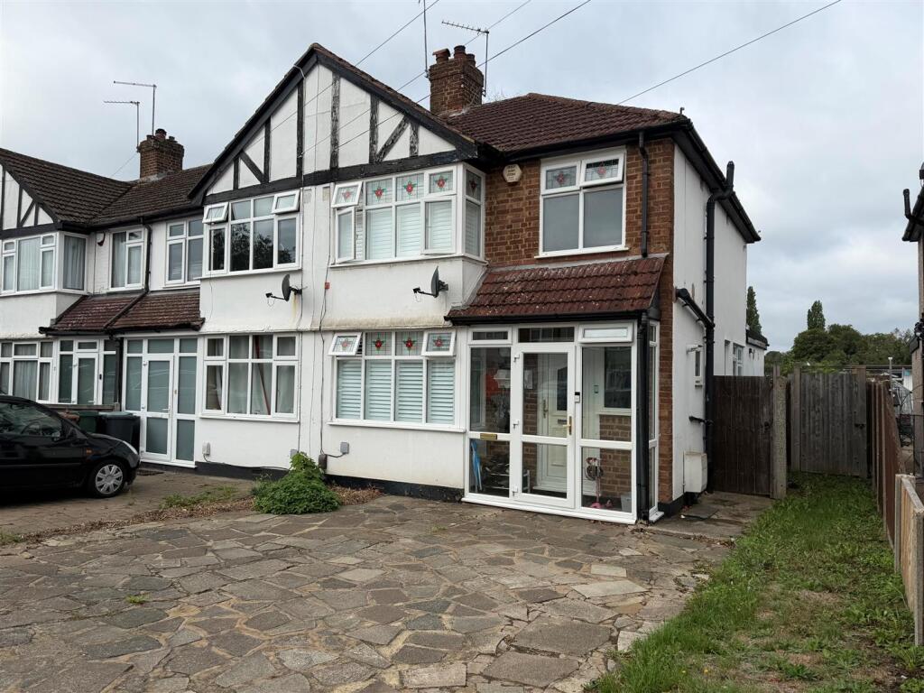 Main image of property: Barton Way, Croxley Green, Rickmansworth
