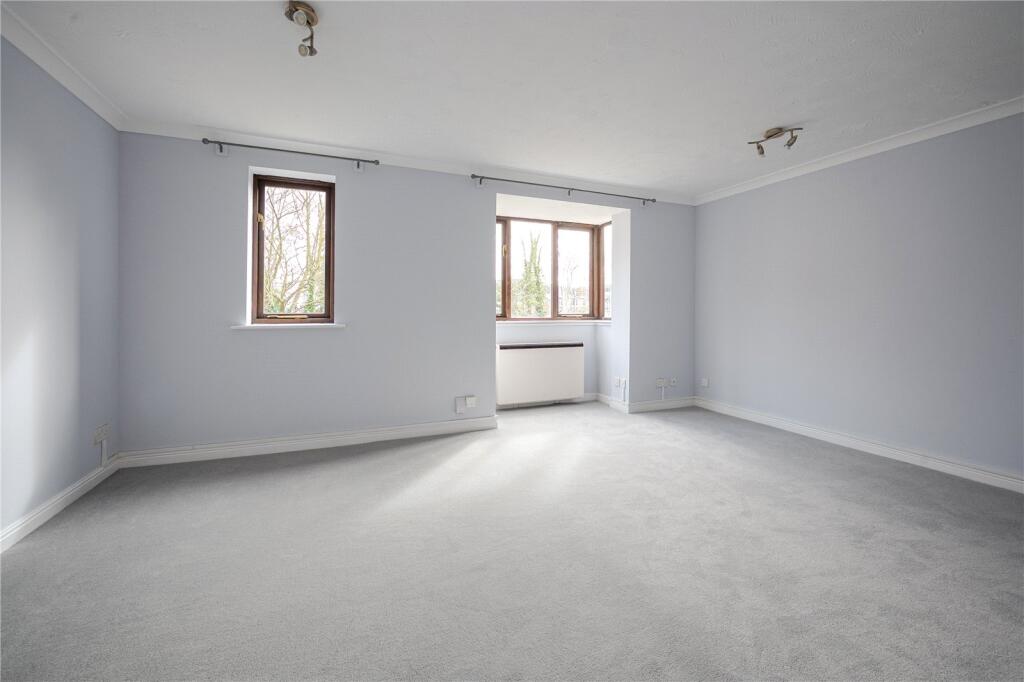 Apartment in London - View 5