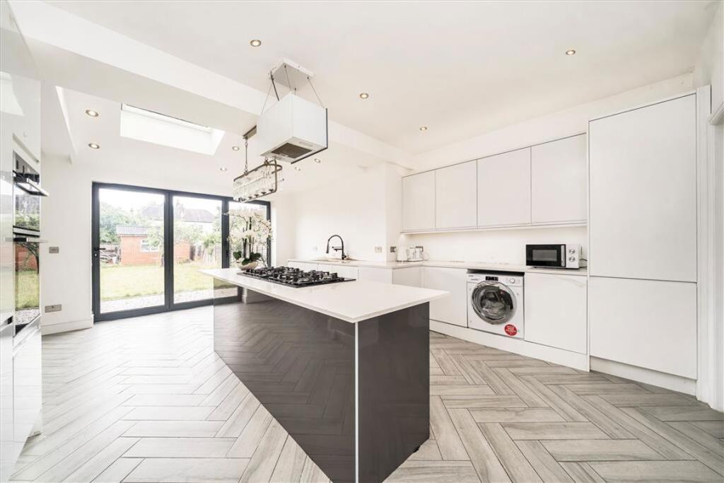 Crantock Road, Catford photo 2