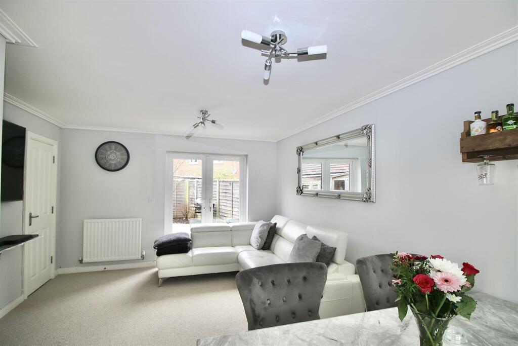 House in Basildon, Queens Park, Billericay - View 3