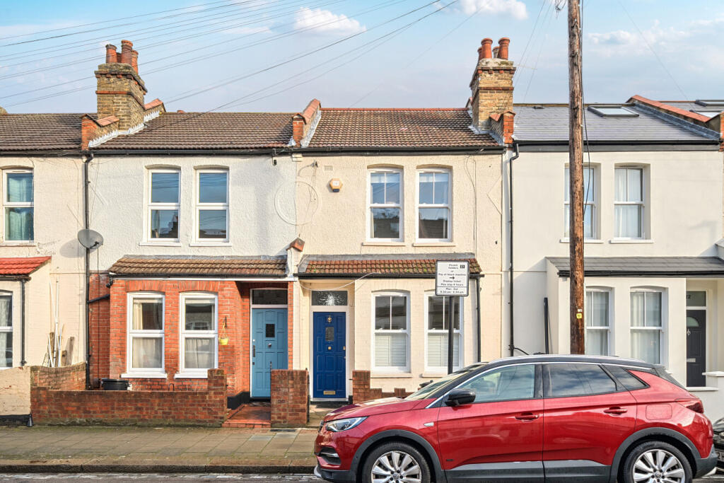 Main image of property: Kenlor Road, London, SW17