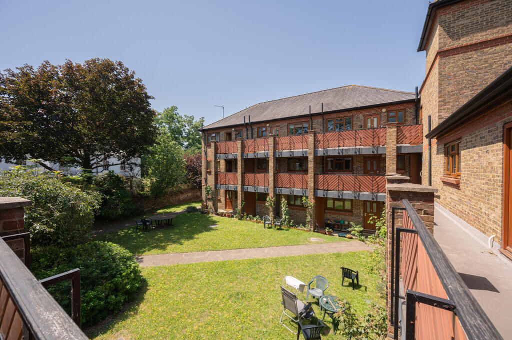 Apartment in London - View 4