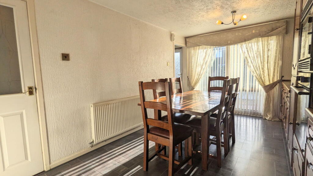 Tongbarn, Skelmersdale, WN8 8EL photo 3