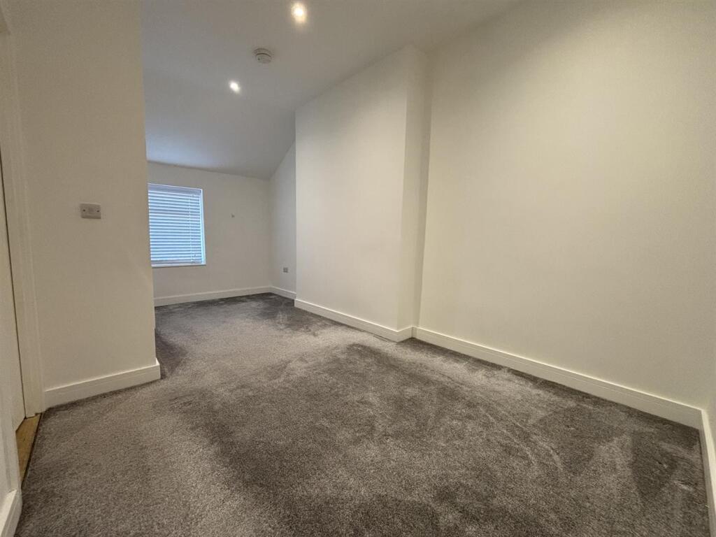 Apartment in Portsmouth - View 5