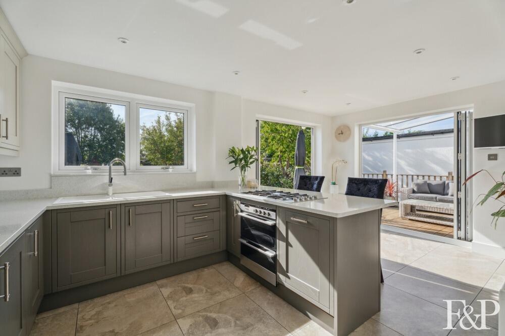 House in Maidenhead, North Town - View 4