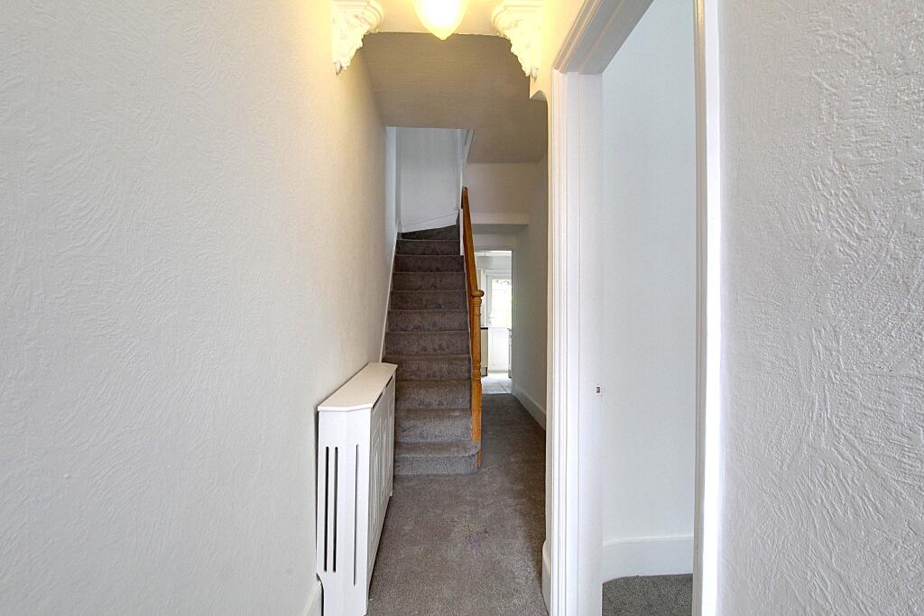 Apartment in Twickenham - More