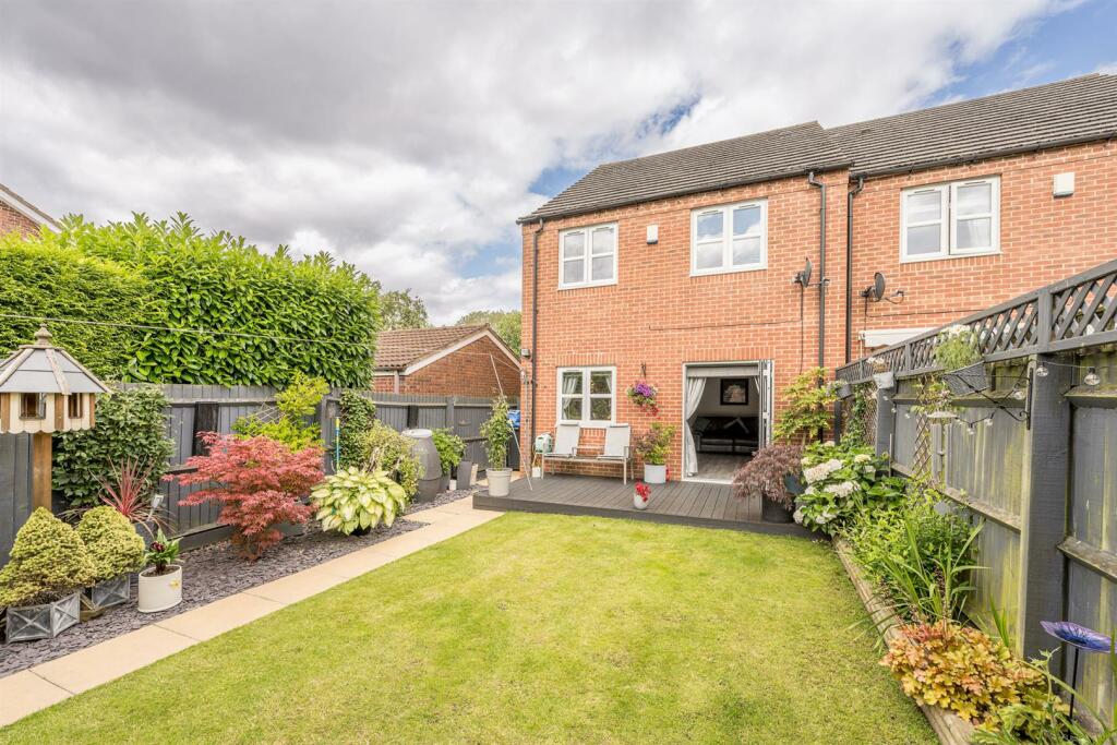 Holloway Court, Wombourne, WV5 0DJ photo 4