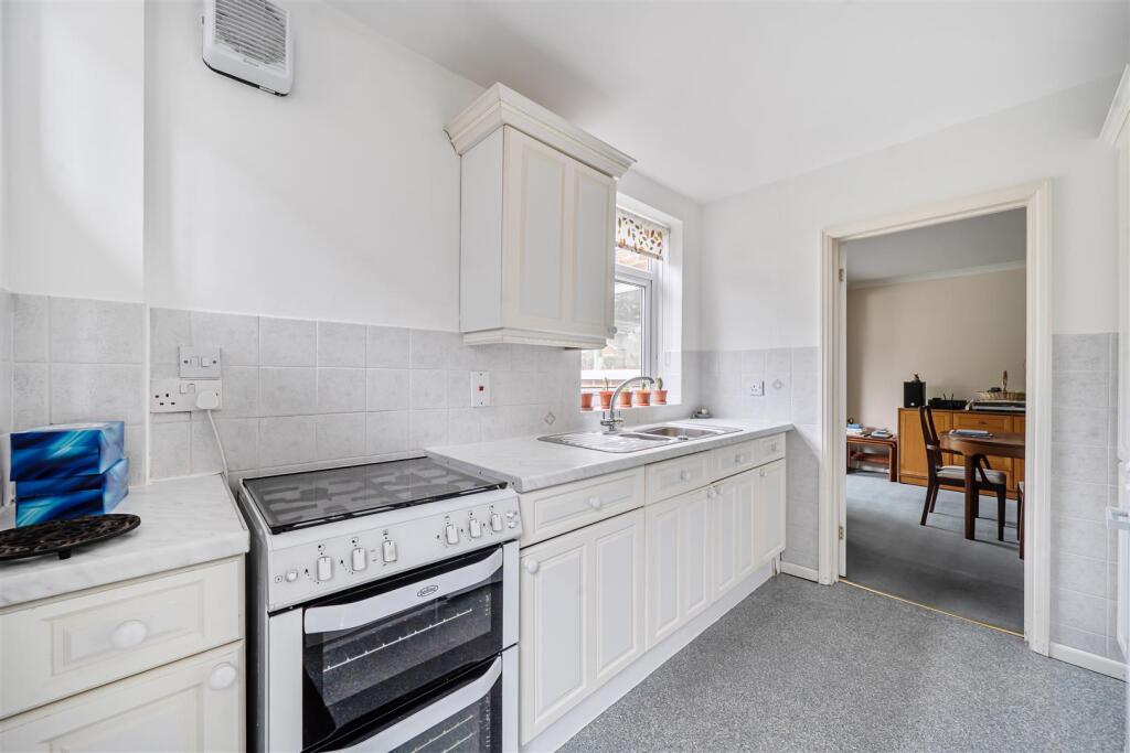 Ramsbury Drive, Earley, Berkshire, RG6 7RT - View 5