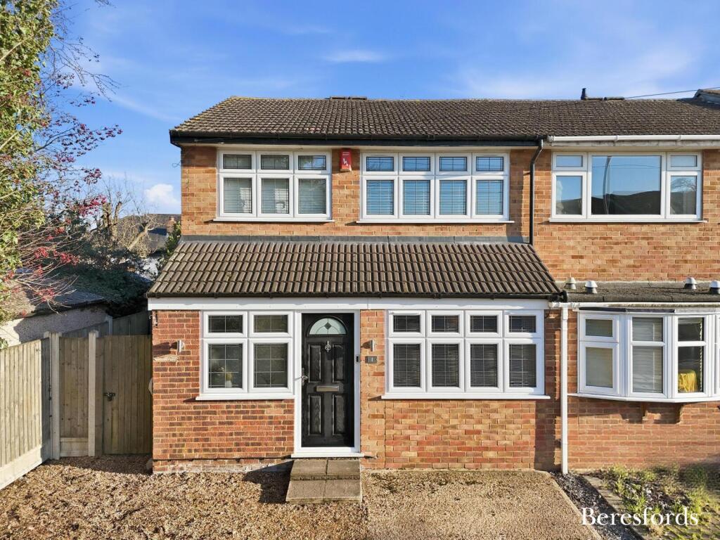 3-bed terraced on Hoylake Gardens, Harold Wood, RM3, £475,000