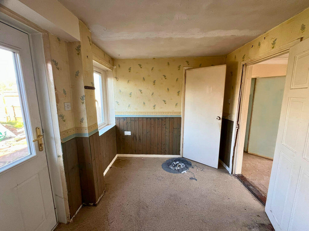 Monks Lane, Newbury photo 4